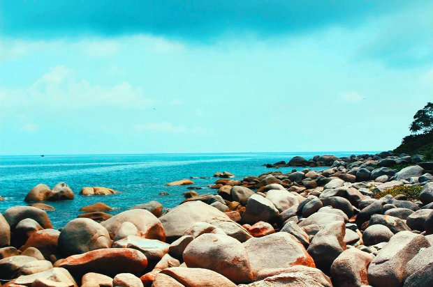Hòn Hai Bờ Đập