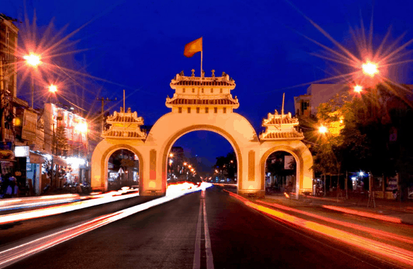 Khám phá kiến trúc và lịch sử Cổng Tam Quan Rạch Giá hiện nay